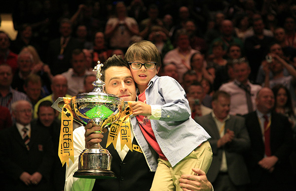 桑德兰3-0西汉姆联，马延达、伊西多尔破门，巴拉德建功