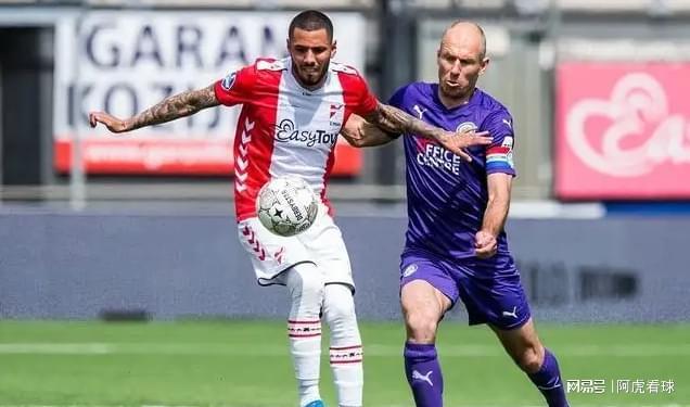 德甲：拜仁慕尼黑2比0击败沃尔夫斯堡